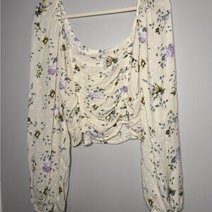 Bloomfield Floral Women's Blouse in Cream and Purple EUC Large